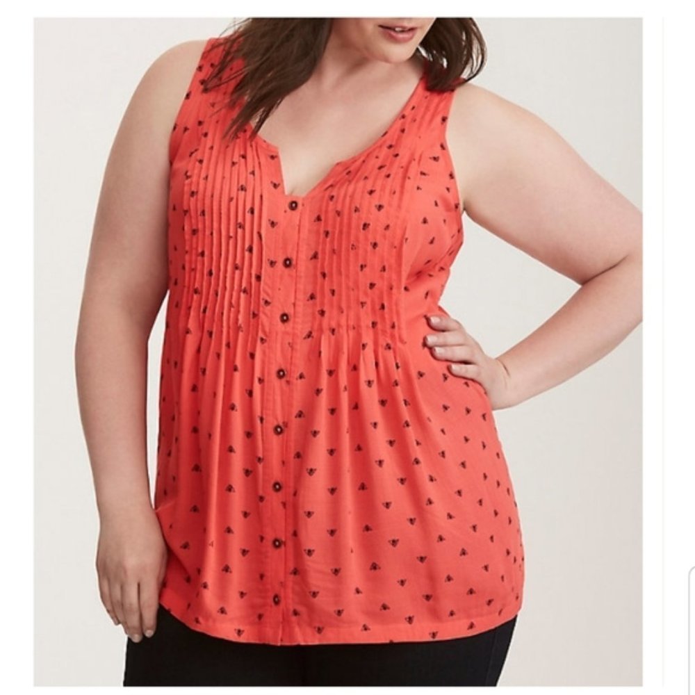 Torrid Sleeveless Blouse Bee Pattern Coral V Neck